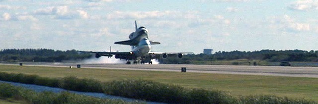 [283896main_endeavour_ksc_land[3].jpg]